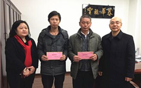 寒冬慰问送温暖 殷切关怀暖人心 ——亚星集团公司开展“送温暖”慰问活动
