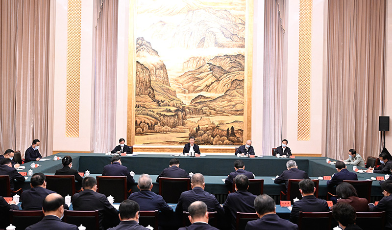 5月17日上午，中共中央总书记、国度主席、中央军委主席习近平在陕西西安主持中国－中亚峰会前夕，专门听取陕西省委和省当局工作汇报，颁发了沉要讲话。